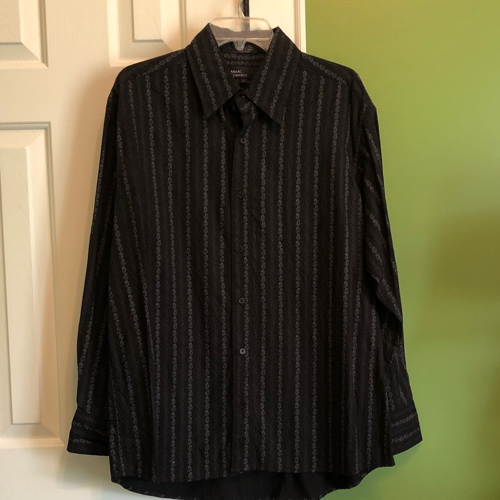 Black floral men’s shirt